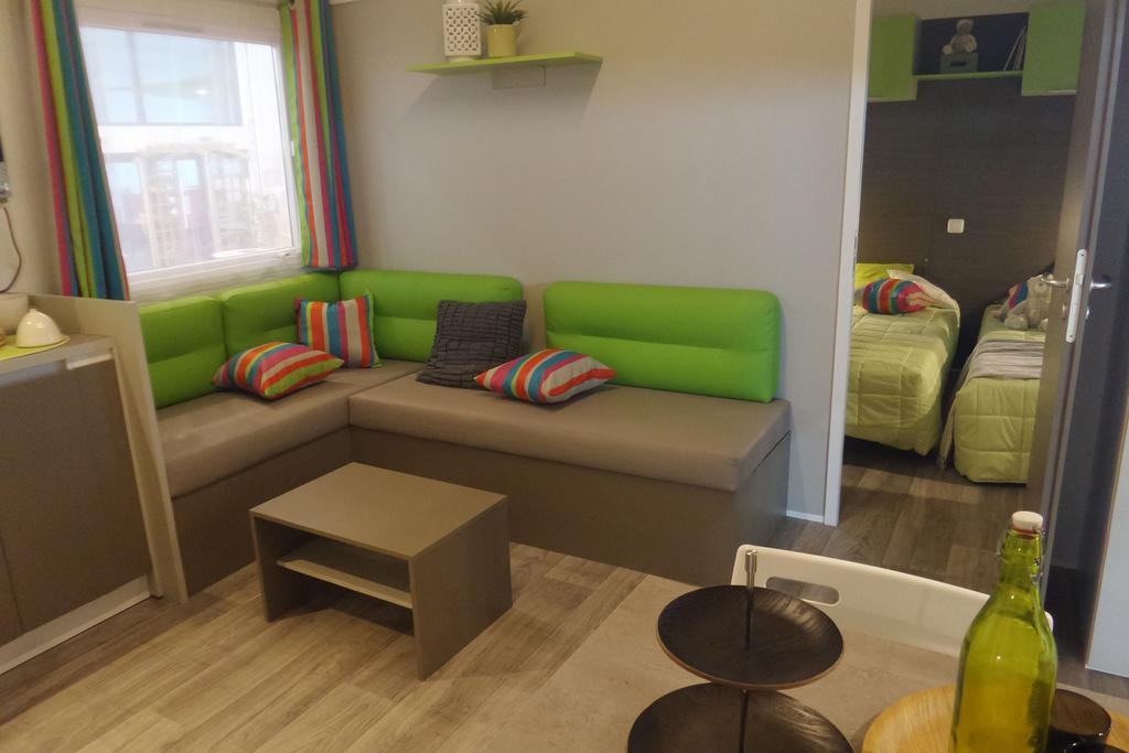 Camping Mobile Home U Sole Marinu Patrimonio Chambre photo