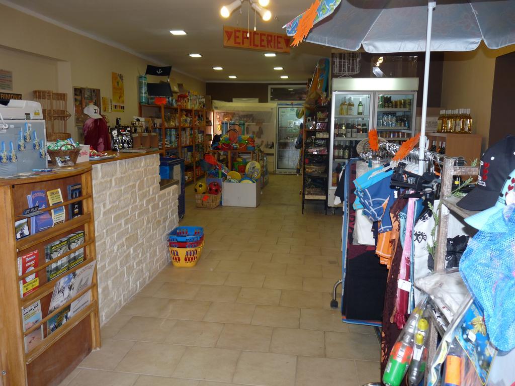 Camping Mobile Home U Sole Marinu Patrimonio Extérieur photo